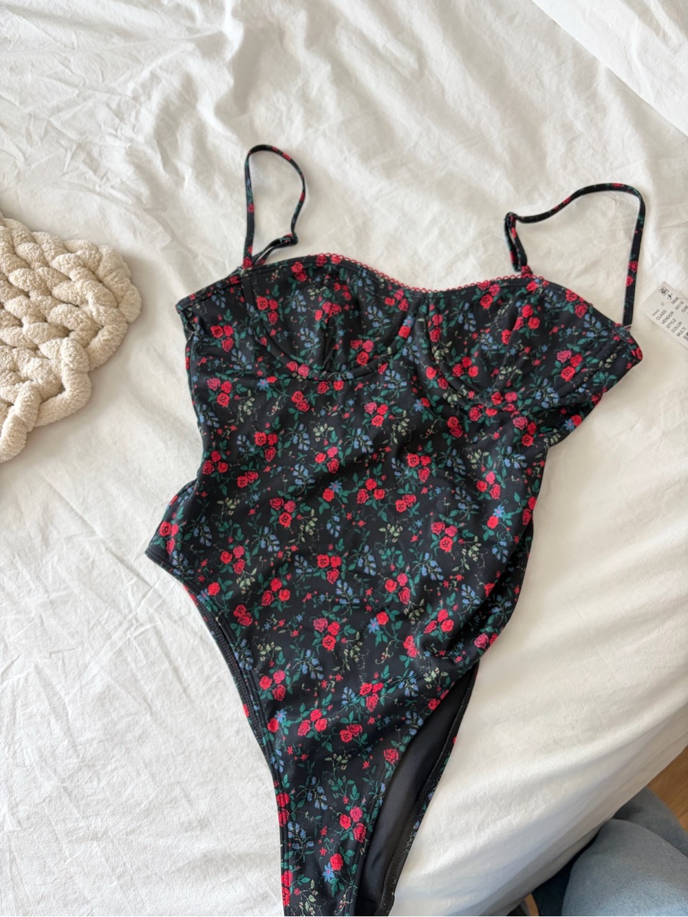 Amor y Besos Eco One-Piece